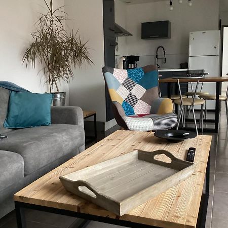 Joli Appartement 50 M2 Classe 3 Etoiles Avec Terrasse Et Jardin La Rochelle  Buitenkant foto