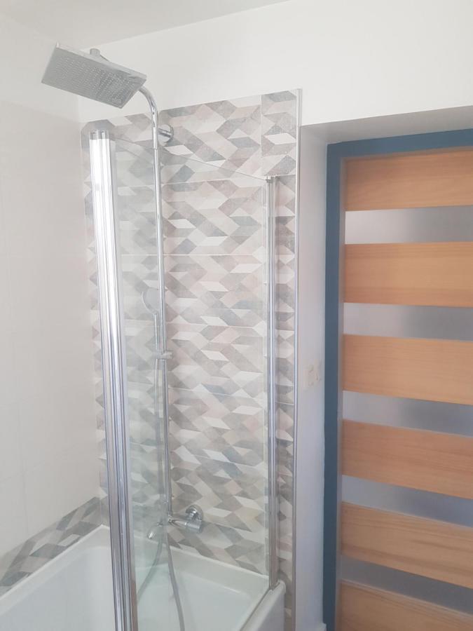 Joli Appartement 50 M2 Classe 3 Etoiles Avec Terrasse Et Jardin La Rochelle  Buitenkant foto