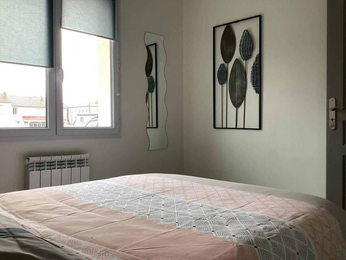 Joli Appartement 50 M2 Classe 3 Etoiles Avec Terrasse Et Jardin La Rochelle  Buitenkant foto