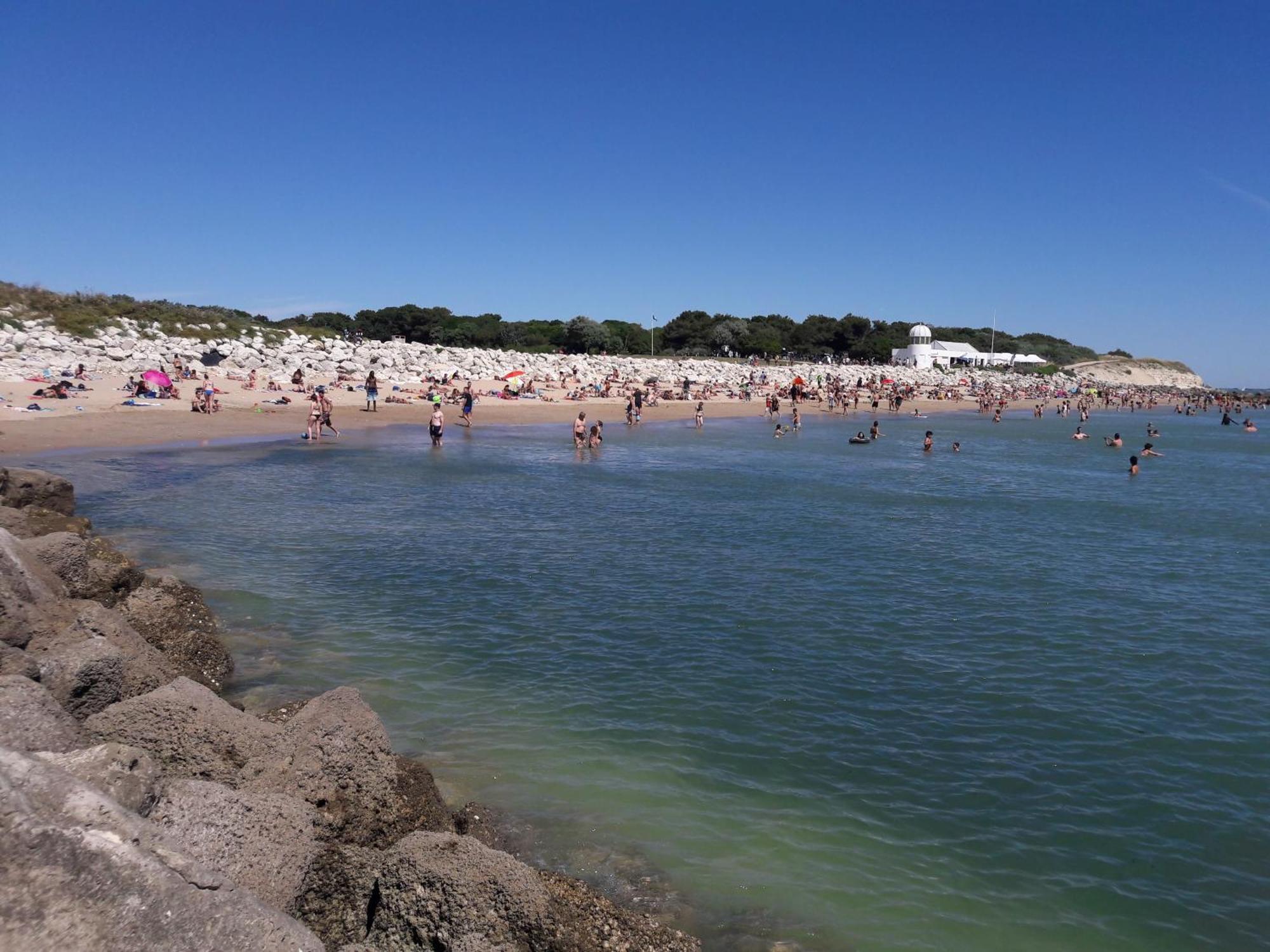 Joli Appartement 50 M2 Classe 3 Etoiles Avec Terrasse Et Jardin La Rochelle  Buitenkant foto